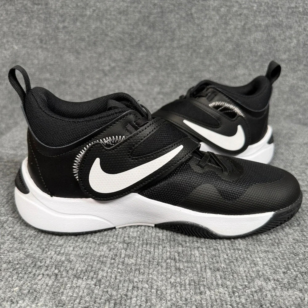 Nike Boys Size 7 Shoes Team Hustle D 11 Sneaker Kids Black White No-Tie Athletic